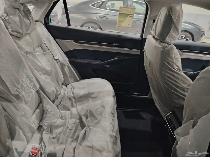 فورد تورس تيتانيوم 2026 12