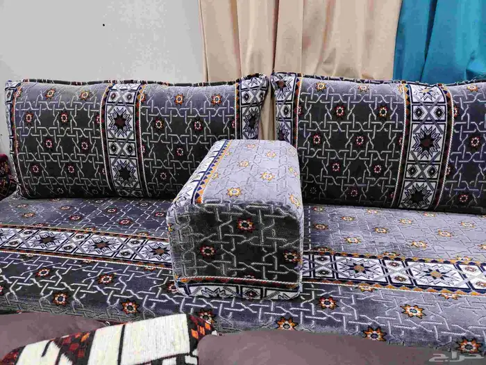 جلسات تراثيه حديثه. كراسي بلاستك للبر. كراسي حديد وخشب 8