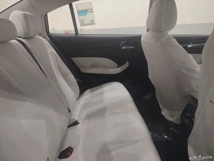 ام جي 5 استاندر الشكل الجديد 2025 14