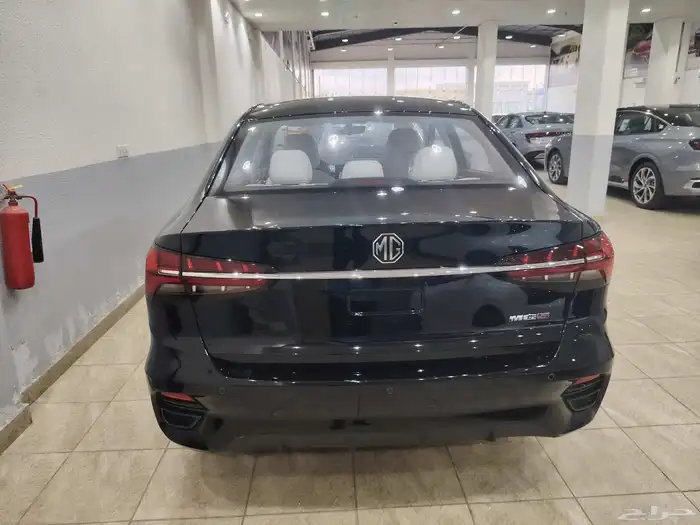 ام جي 5 استاندر الشكل الجديد 2025 4