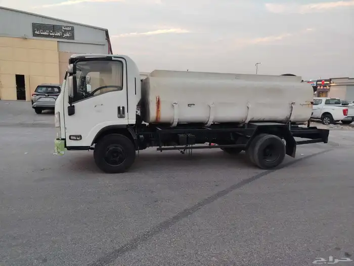 للبيع دينا وايت ايسوزو 2012 7