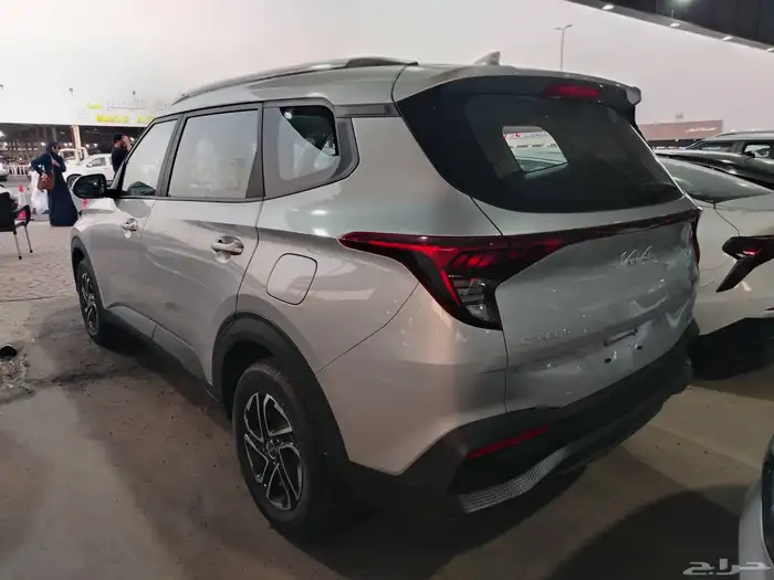 كيا كارينز 7ركاب GLS نص فل موديل 2025 3