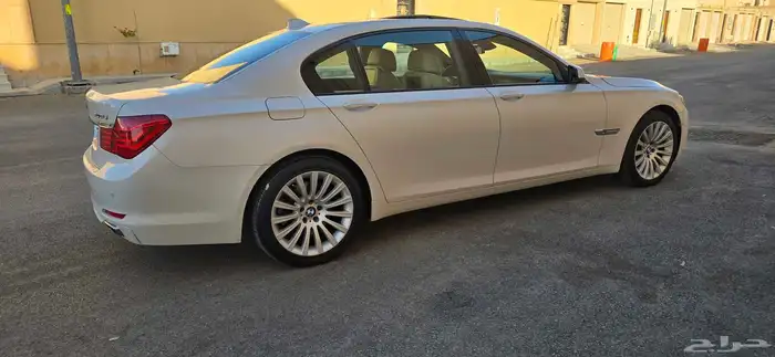 740 بي ام دبليو BMW 2009 ممشى قليل 1
