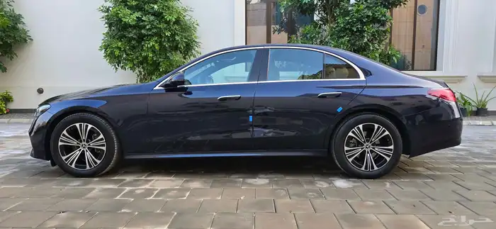 مرسيدس E200 موديل 2024 العداد 12 ألف كيلو فقط 3