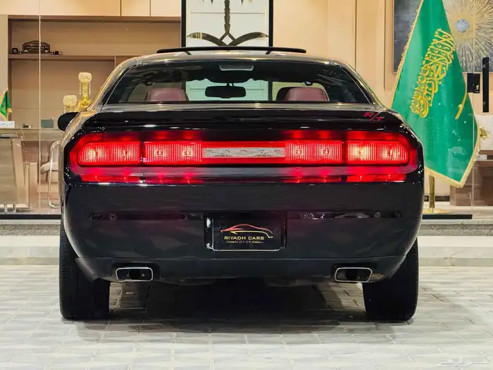 جالينجر RT 2014 V8 سعودي بحاله ممتازه 3