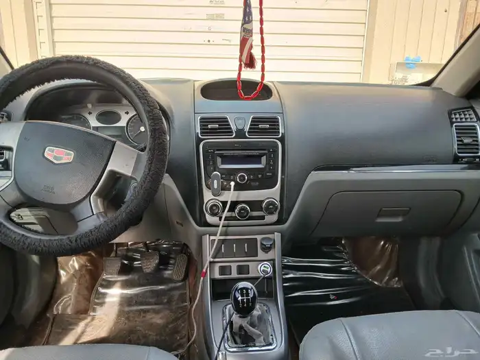 ما شاء الله السياره ما تحتاج شيء قير وماكينه شرط. 4