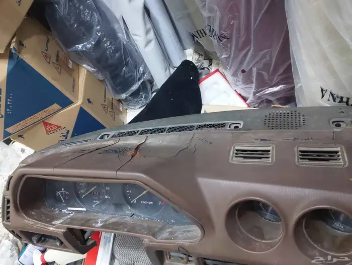 تنجيد طبلون نيسان قديم نفس لون الوكالة مع إخفاء التشققات 6