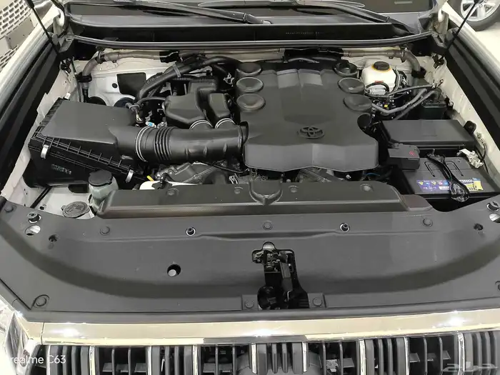 برادو 2023 TXLسعودى ممشي 25الف فقط 23