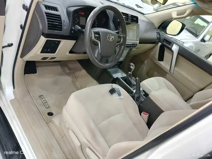 برادو 2023 TXLسعودى ممشي 25الف فقط 9