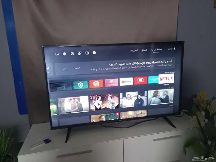 تلفزيون TCL الذكي 55 بوصة شاشة به بعض الخطوط وحالته جيدة رقم 2