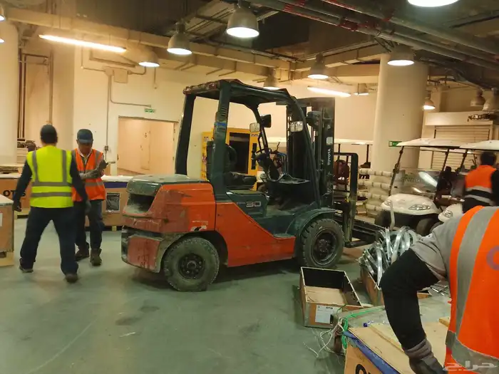 رافعه فوركلفت سكينه للايجار كرينات ايجار يومي شهري مشاوير 0