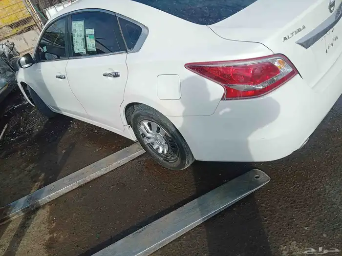 تشليح قطع غيار نيسان التيماء مديل 2015 5