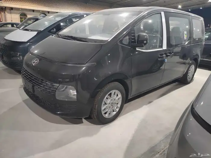 هيونداي ستاريا 2025 ديزل وبنزين 5