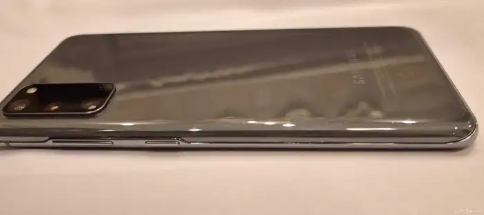 جوال سامسونج S20 العادي   128 جيجا 4