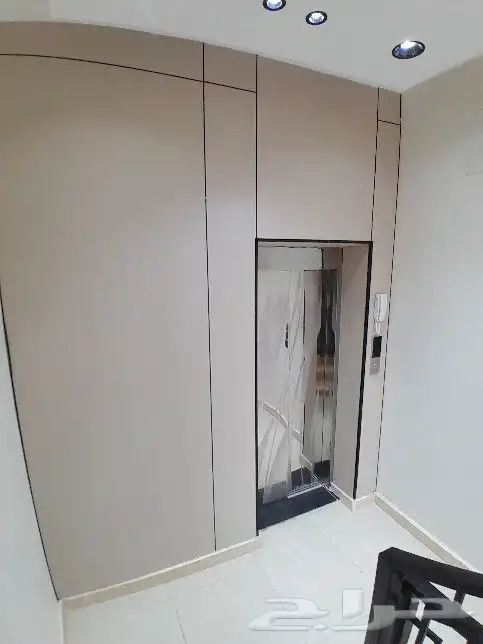 للبيع شقه دور ثاني مصعد راكب جاهز تشطيب راقي حي الموسي550الف 2