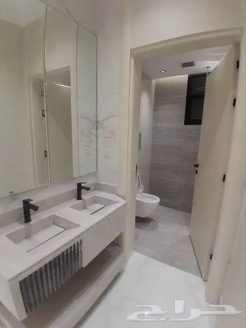 للبيع شقه دور ثاني مصعد راكب جاهز مدخل مستقل بالمحاله قرطبة 11