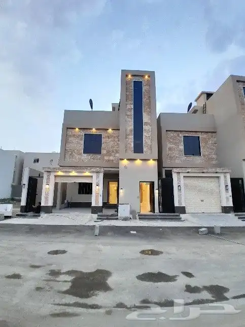 للبيع روف علوي مع ملحق تشطيب راقي مقابل نادي ضمك خلف المطار 1