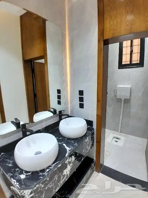 للبيع شقه دور ثاني مصعد راكب جاهز تشطيب راقي حي الموسي550الف 6