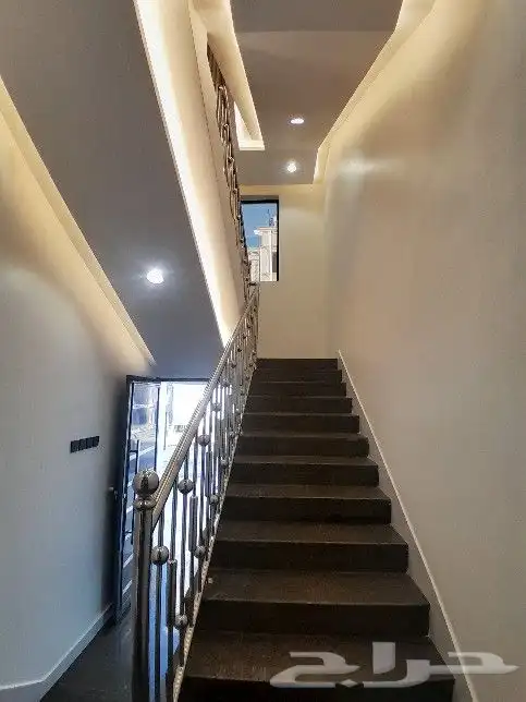 للبيع روف علوي مع ملحق تشطيب راقي احد رفيده حي النزهة 680الف 4