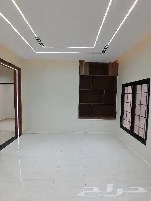 للبيع شقه دور ثاني مصعد راكب جاهز تشطيب راقي حي الموسي550الف 5