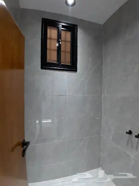 للبيع شقه دور ثاني مصعد راكب جاهز تشطيب راقي حي الموسي550الف 14