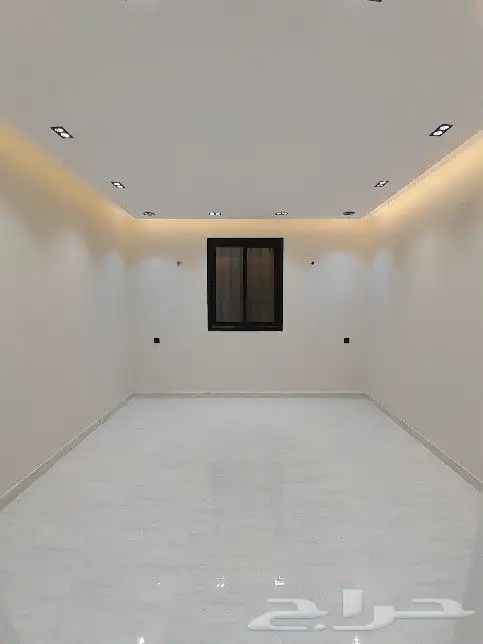 للبيع روف علوي مع ملحق تشطيب راقي مقابل نادي ضمك خلف المطار 10