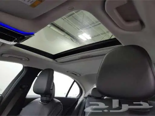 2022 مرسيدس-بنز-C 300 13