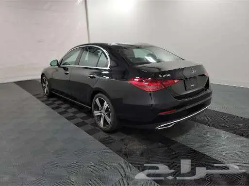 2022 مرسيدس-بنز-C 300 5