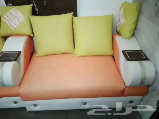 كنب للبيع مستعجل نظيف سبعة قطعات مع الطاولة 4