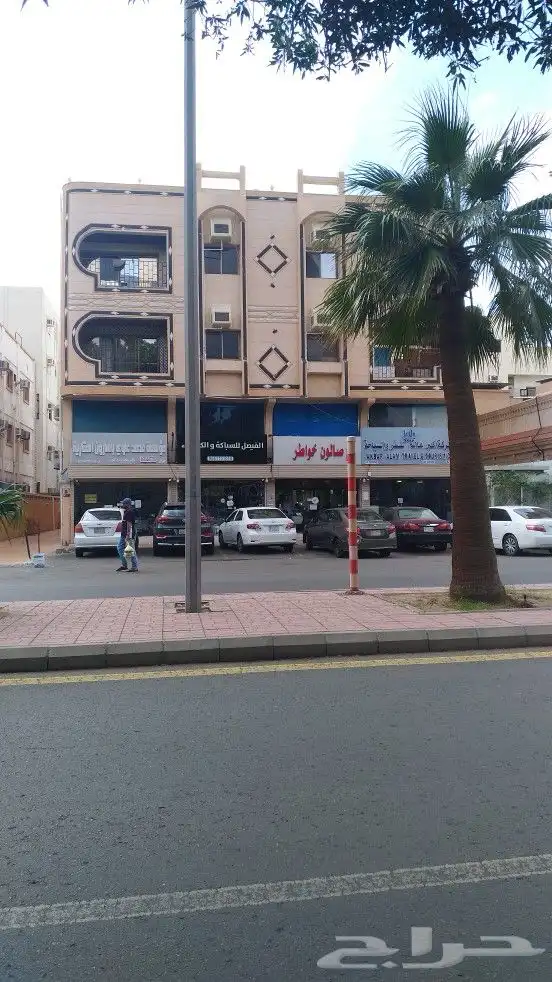 شقه ارضي للايجار عوائل 3غرفه العزيزيه ش الصحافه جده ب21 الف 0