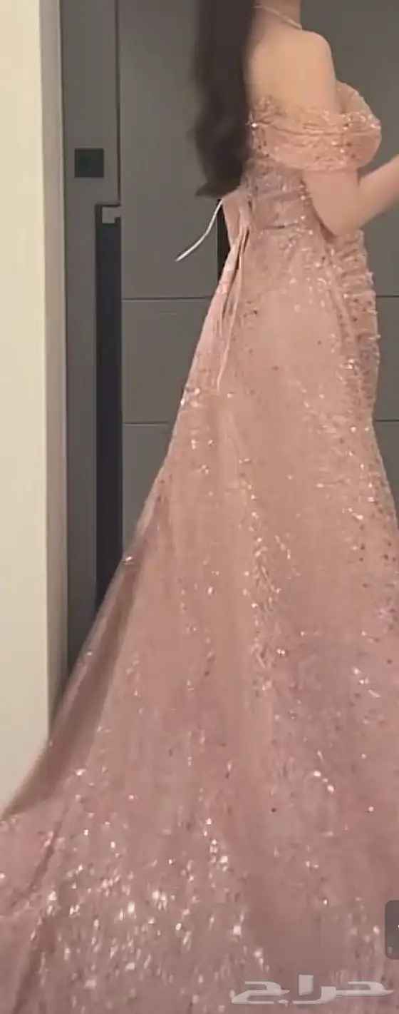 فستان للبيع لون لحمي مقاس LX 0