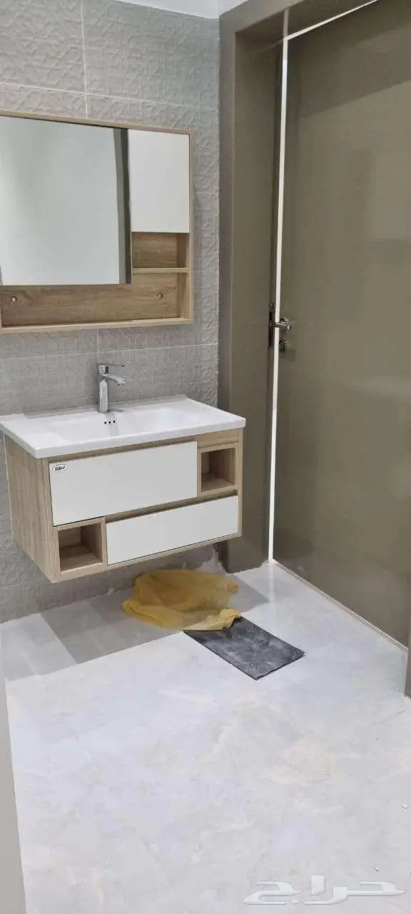 للإيجار دور أرضي جديد ومميز للإيجار في حي الفهد الجنوبي 13