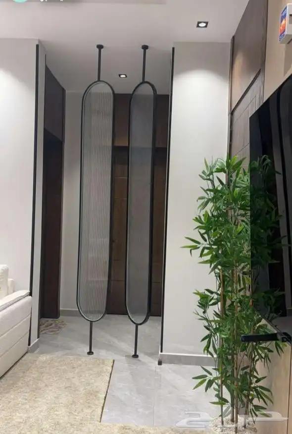 شقة مؤثثة vip للايجار غرفتين وصالة ومطبخ وسطح 1