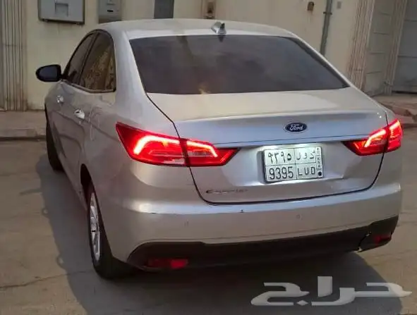 فورد اسكورت 8