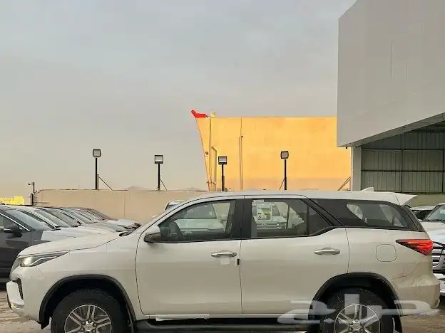 تويوتا فورتشنر بنزين GX2 موديل 2025 كاش وأقساط 4