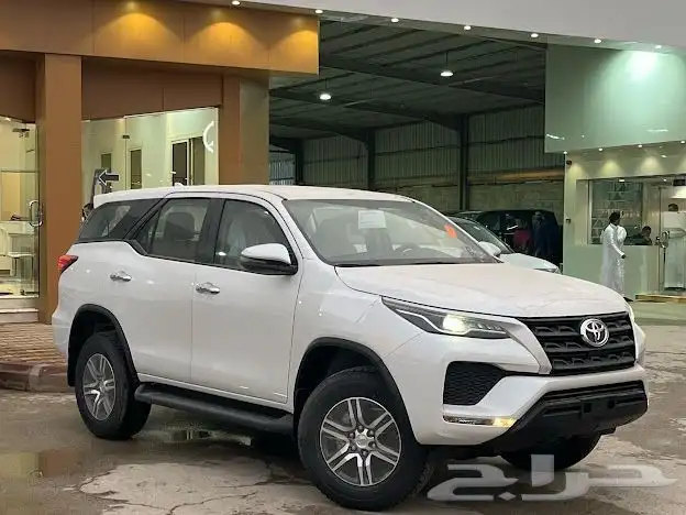 تويوتا فورتشنر بنزين GX2 موديل 2025 كاش وأقساط 0