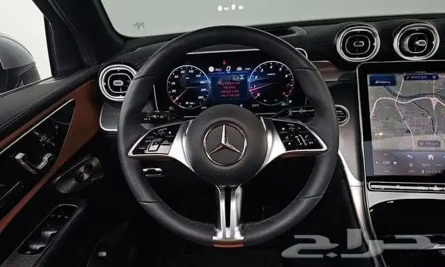 مرسيدس-بنز GLC300 2025 استيراد كوريا - معرض العصيمي 8