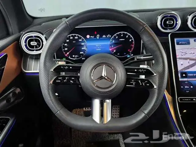 مرسيدس GLC300 موديل 2023 9