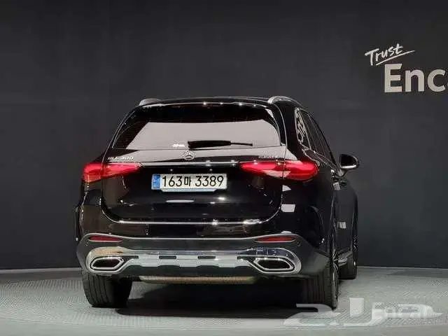مرسيدس GLC300 موديل 2023 3