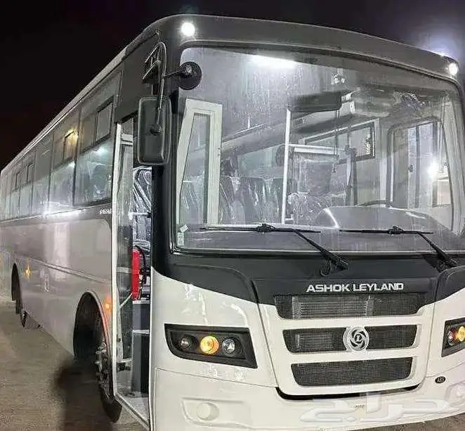 تأجير باصات وقلابات ووايتات مياه وبيك اب 9