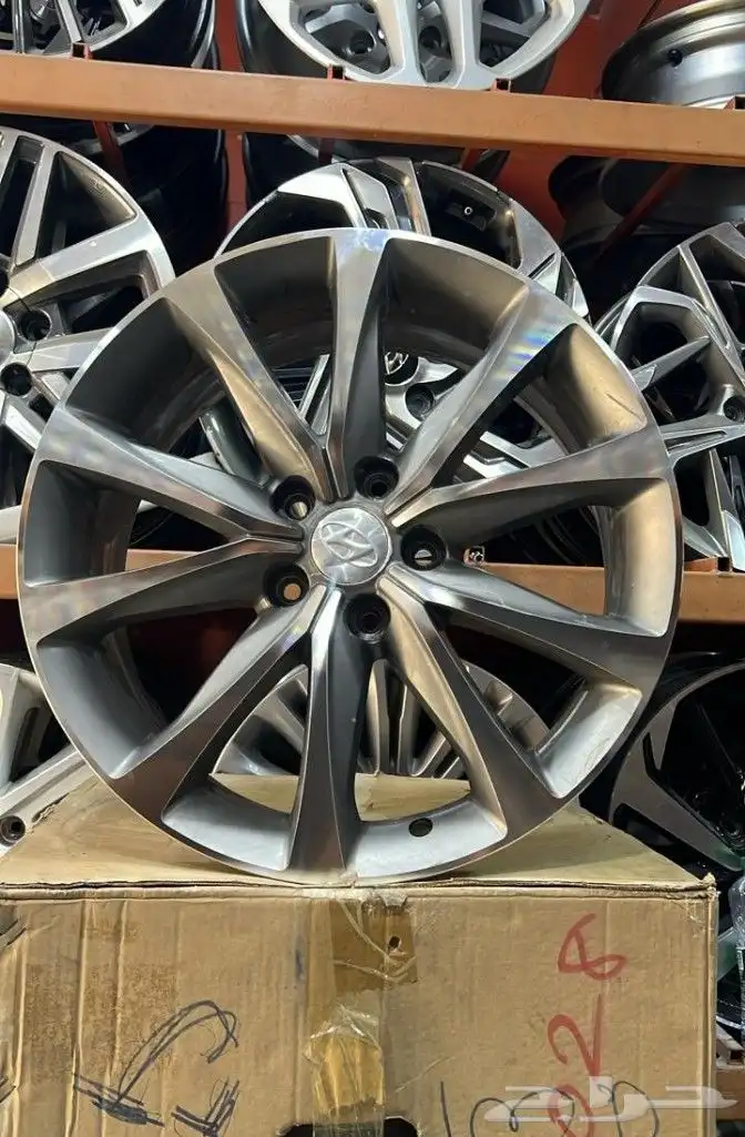 جنوط هونداي ازيرا موديل2015 مقاس18 اصلي وكاله 2