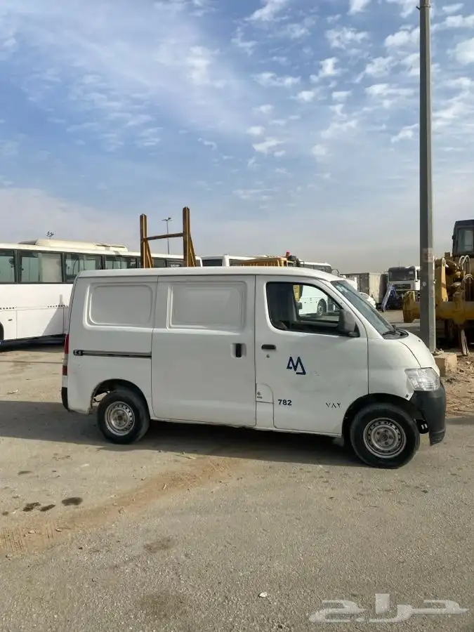 ديهاتسو فان بضاعه موديل  2013 4