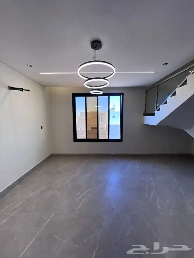 فيلا روف علوية للبيع حي الفلاح 580 5