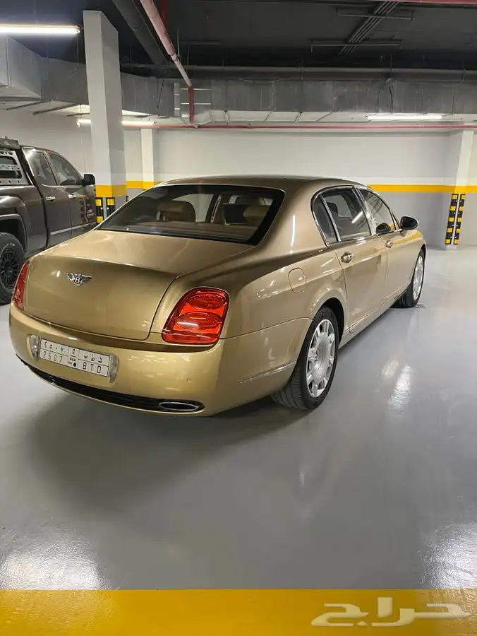 للبيع بنتلي 2006 مخزن 4
