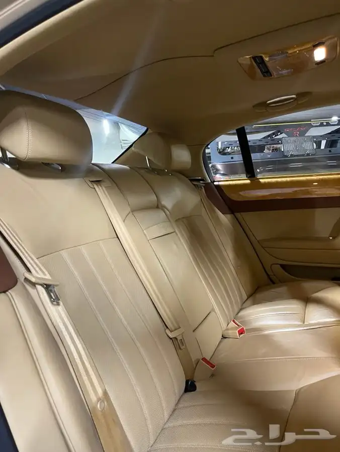 للبيع بنتلي 2006 مخزن 6