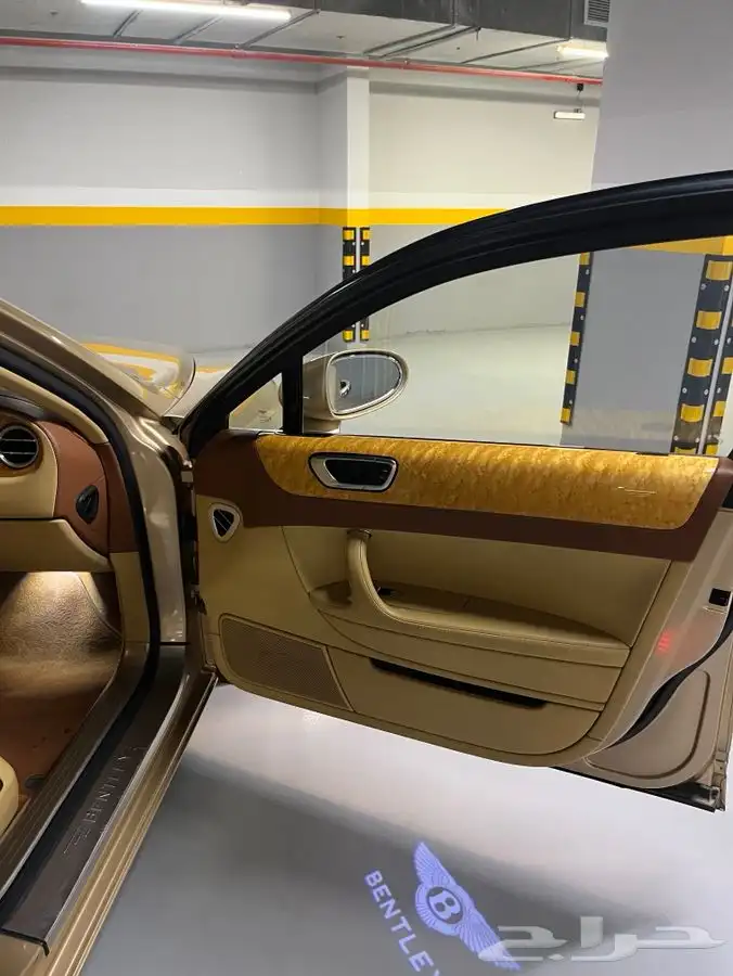للبيع بنتلي 2006 مخزن 7