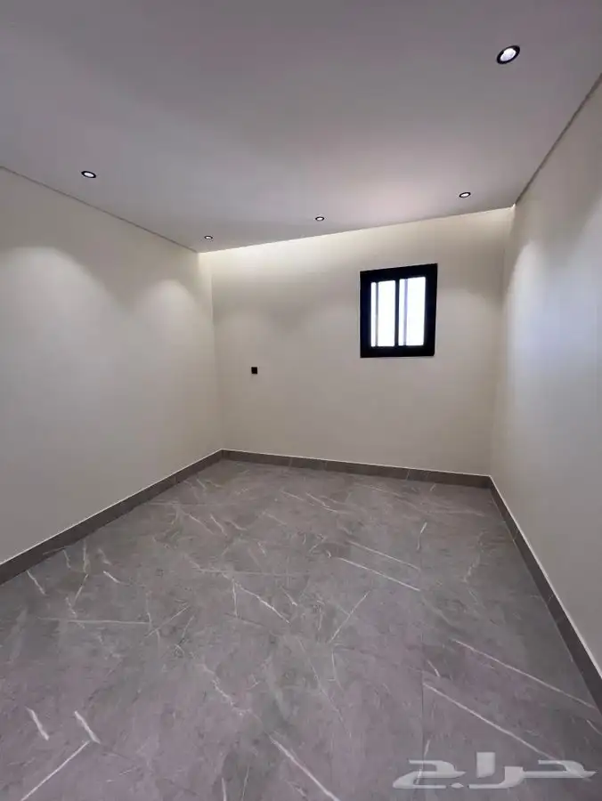 فيلا روف علوية للبيع حي الفلاح 580 9