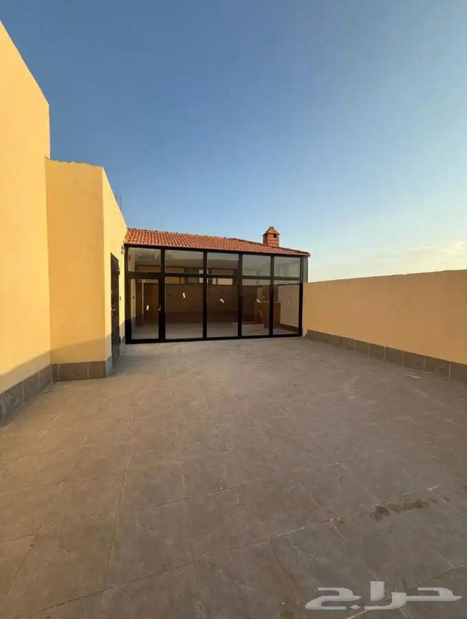 فيلا روف علوية للبيع حي الفلاح 580 15