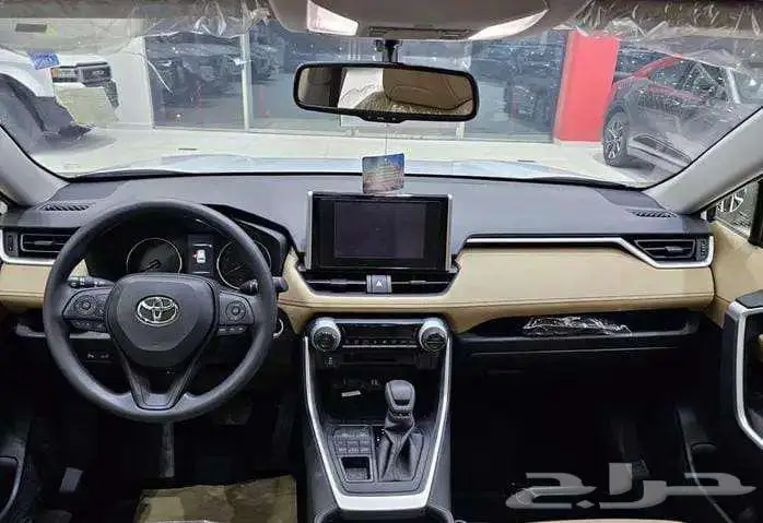 تويوتا راف فور موديل 2025 XLE بنظام الإيجار المنتهي بالتمليك 12