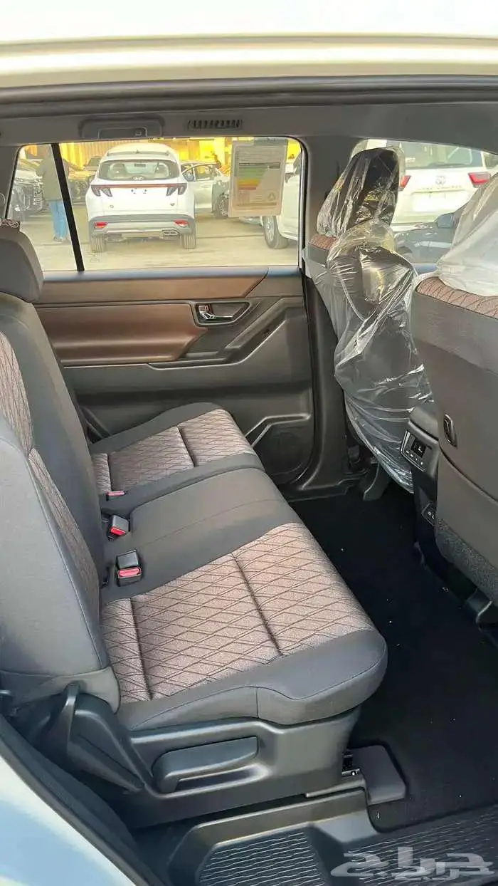 تويوتا انوفا GL بنزين 2026 4